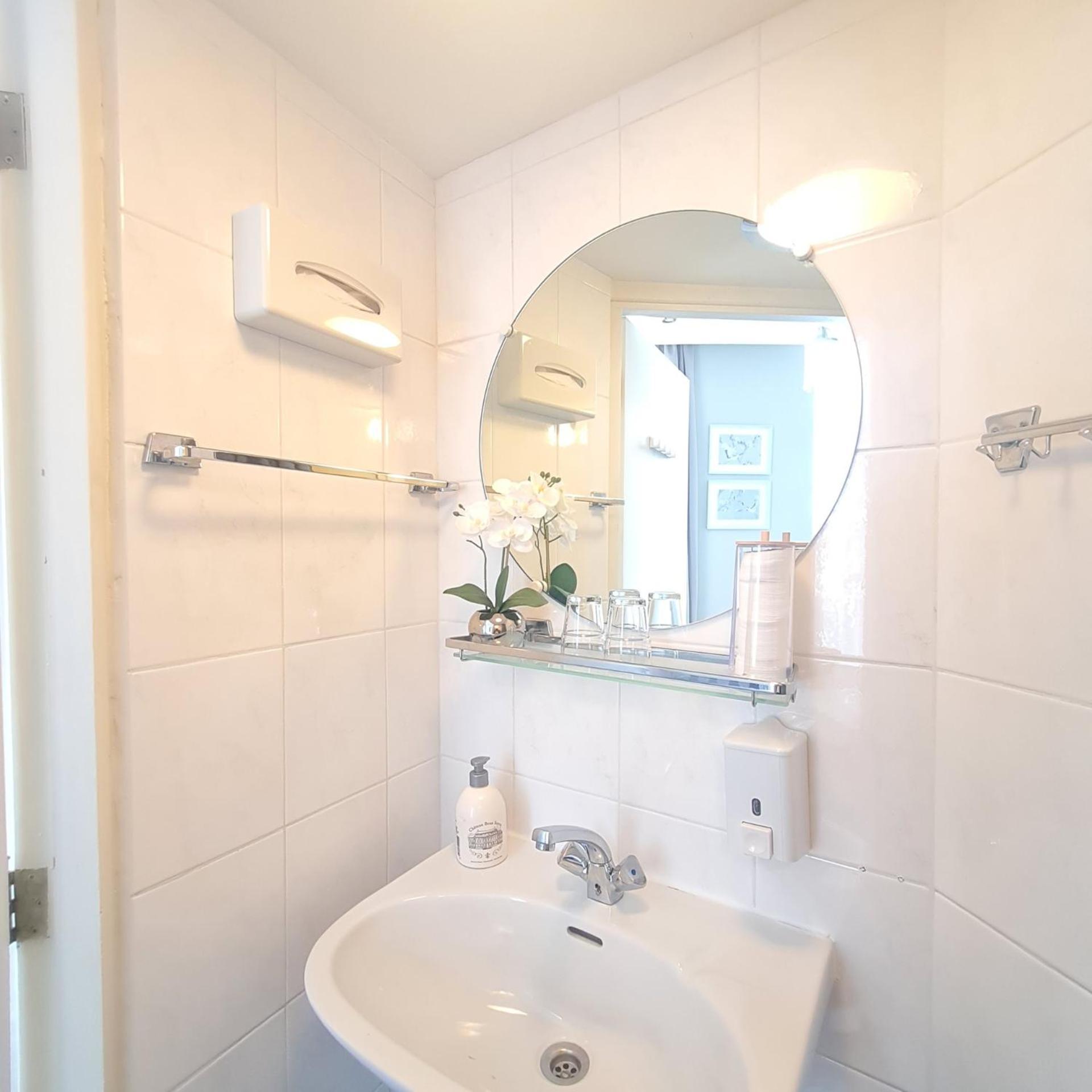 Hotel 'T Witte Huys Scheveningen Гаага Экстерьер фото